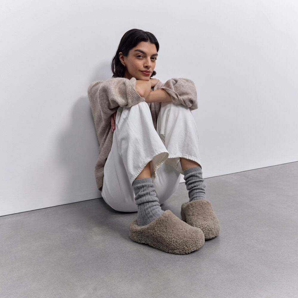 FitFlop SHUV Curly-Shearling Clogs