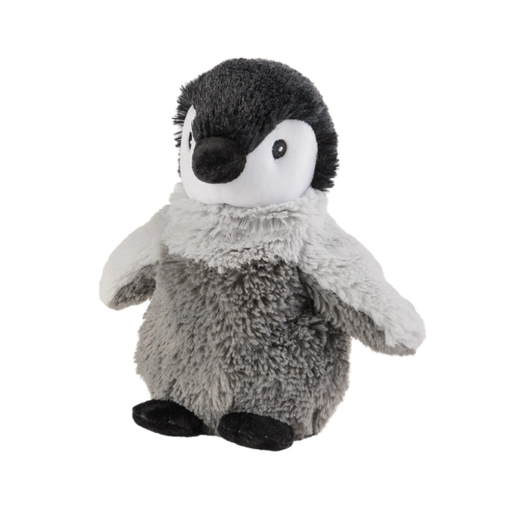 Wärmekuscheltier Mini Baby Pinguin ist optisch einem Kaiserpinguin nachempfunden, mit flauschigem grauem Bauch und dem charakteristisch schwarz-weißen Kopf. 