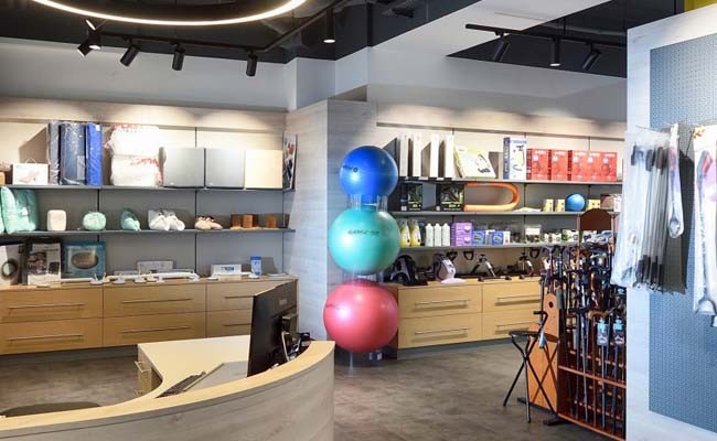 Innenansicht der Orthopädie- und Sanitätshaus-Filiale von bständig.