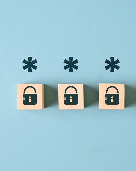 Geschlossene Sterne symbolisieren die sichere Übertragung sensibler Daten über FTAPI bei bständig